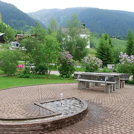 Holidays - Haus Acletta * 디센티스