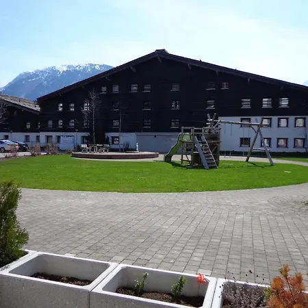 Holidays - Haus Acletta 아파트 디센티스