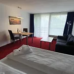 Daire Holidays - Haus Acletta *