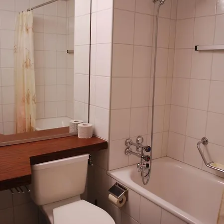 Holidays - Haus Acletta Apartamento Disentis