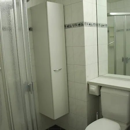 Holidays - Haus Acletta Apartamento *