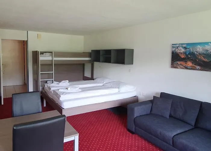 Holidays - Haus Acletta * ديسنتس